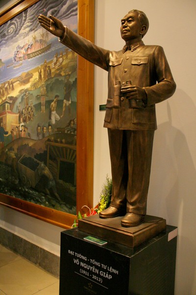 Exhibition honors Vietnamese army generals - ảnh 1